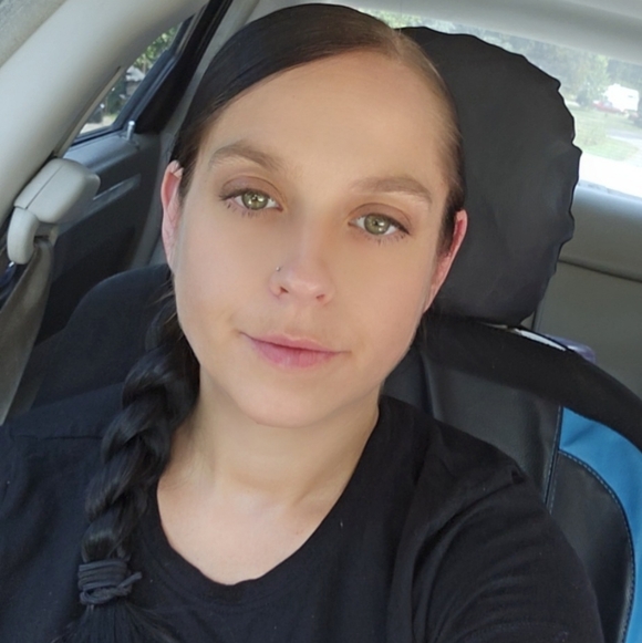 Meet your Posher, Ashley - Picture 1 of 1